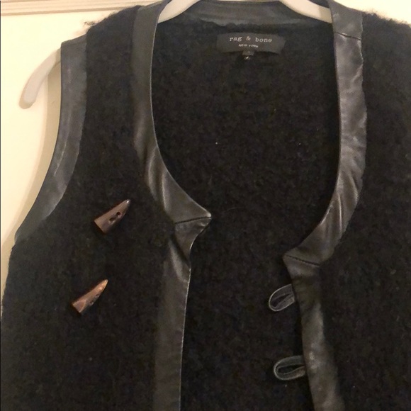 Alpaca wool Rag & Bone vest with horn closure - Picture 2 of 5